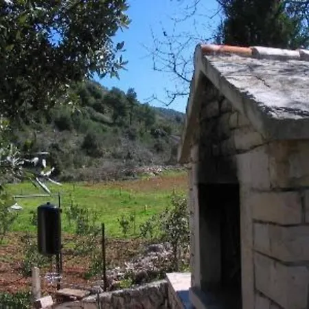 Dom wakacyjny Secluded House With A Parking Space Postira, Brac - 22203 *